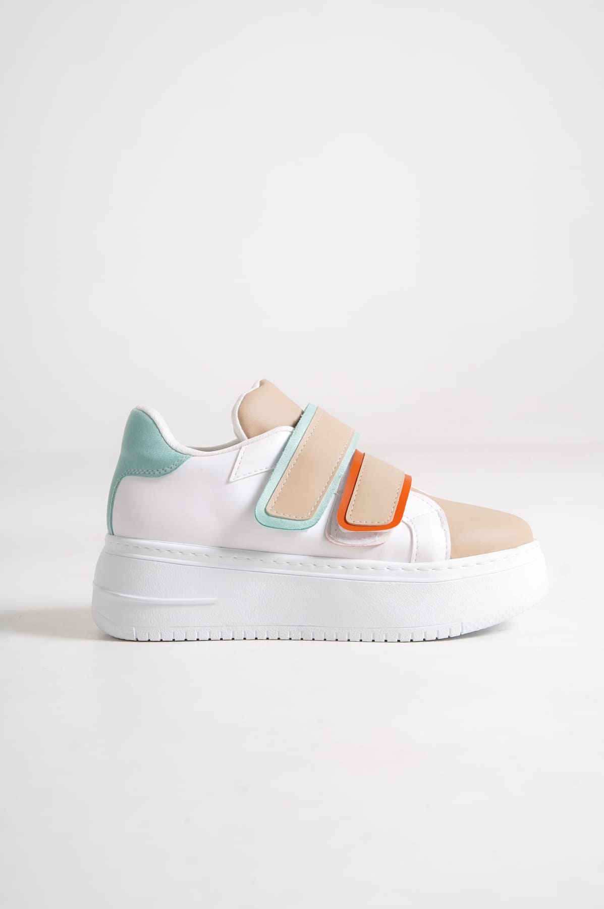 VALENCIA Bağcıksız Cırt Cırtlı Ortopedik Taban Kadın Sneaker Ayakkabı BT Beyaz/Ten VALENCIA Bağcıksız Cırt Cırtlı Ortopedik Taban Kadın Sneaker Ayakkabı BT Beyaz/Ten